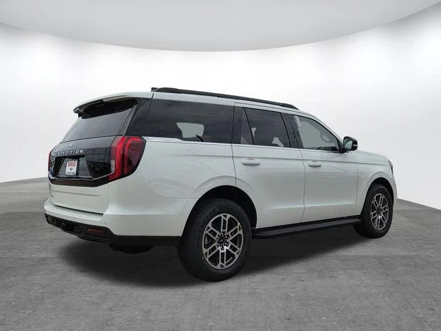 New 2026 Oxford White Ford Active image 2