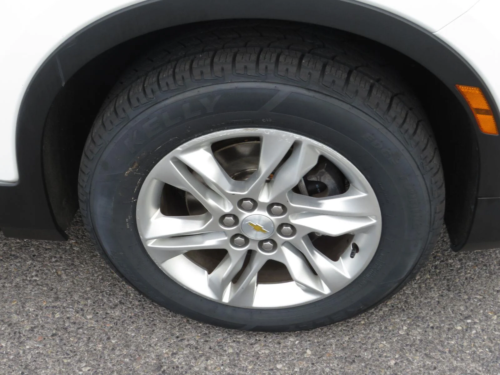 Used 2019 SUMMIT WHITE Chevrolet 4DR AWD LT image 12