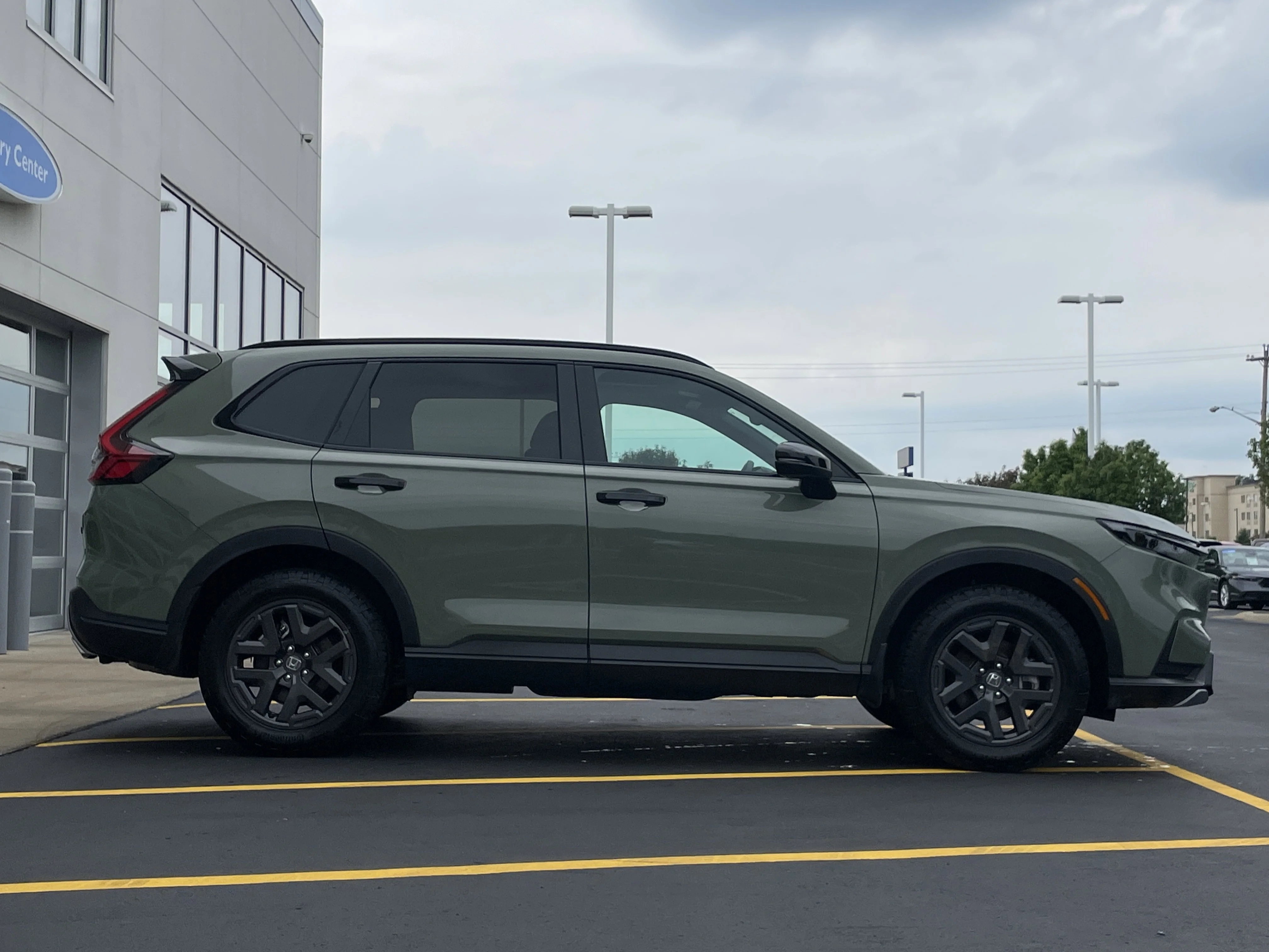 Certified Used 2026 Ash Green Metallic Honda AWD TrailSport Hybrid image 35