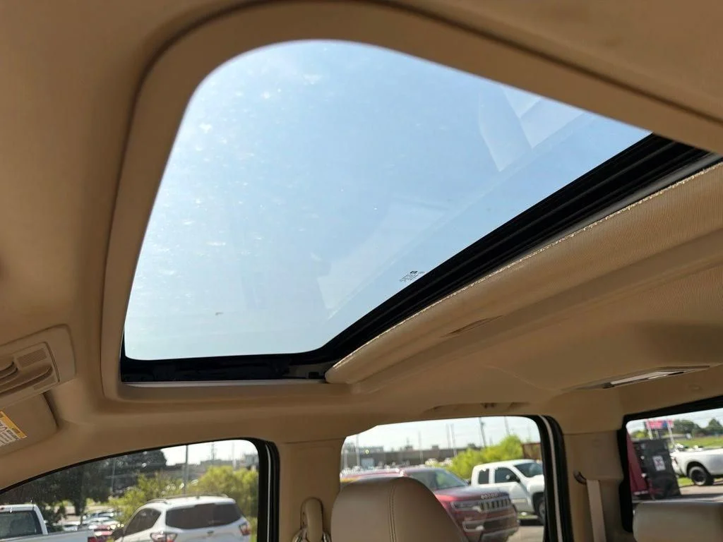 Used 2011 White GMC Denali image 45