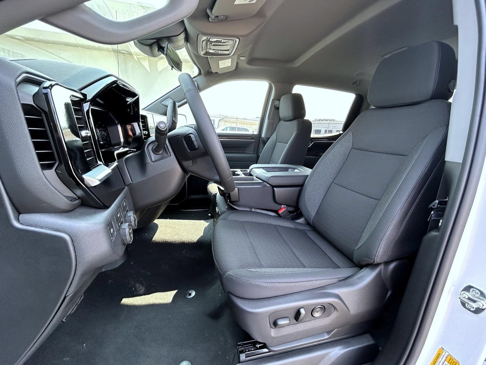 2026 Chevrolet Silverado 1500 LT - Photo 12