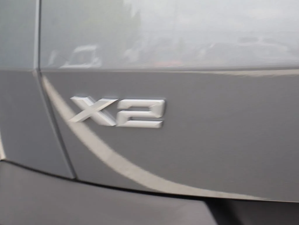 Used 2025 Gray BMW xDrive28i image 9