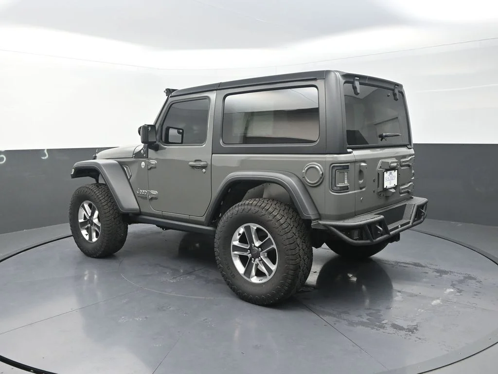 Used 2020 Gray Jeep Sport image 8