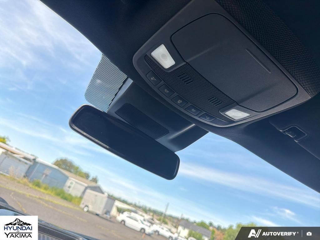 Used 2021 Agate Black Metallic Ford XLT image 21