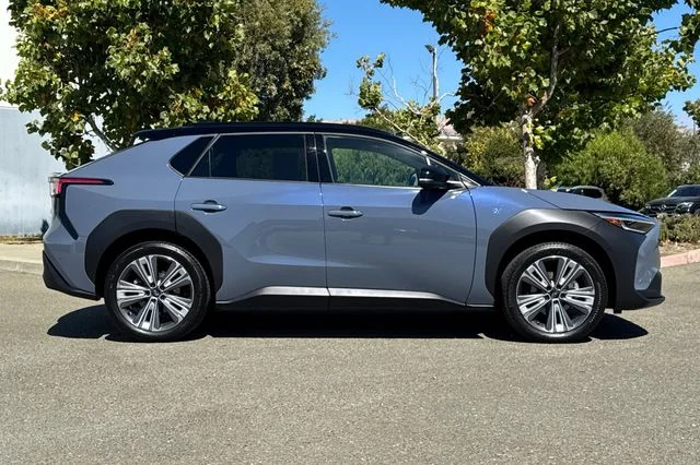 Certified Used 2023 Gray Subaru Touring image 3