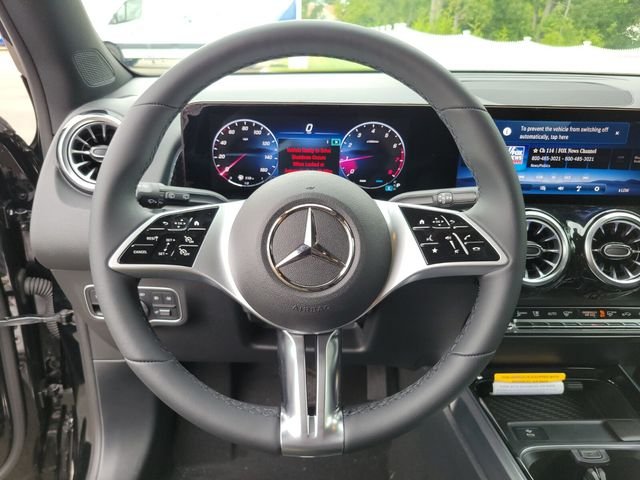 New 2026 Black Mercedes-Benz GLB 250 image 30
