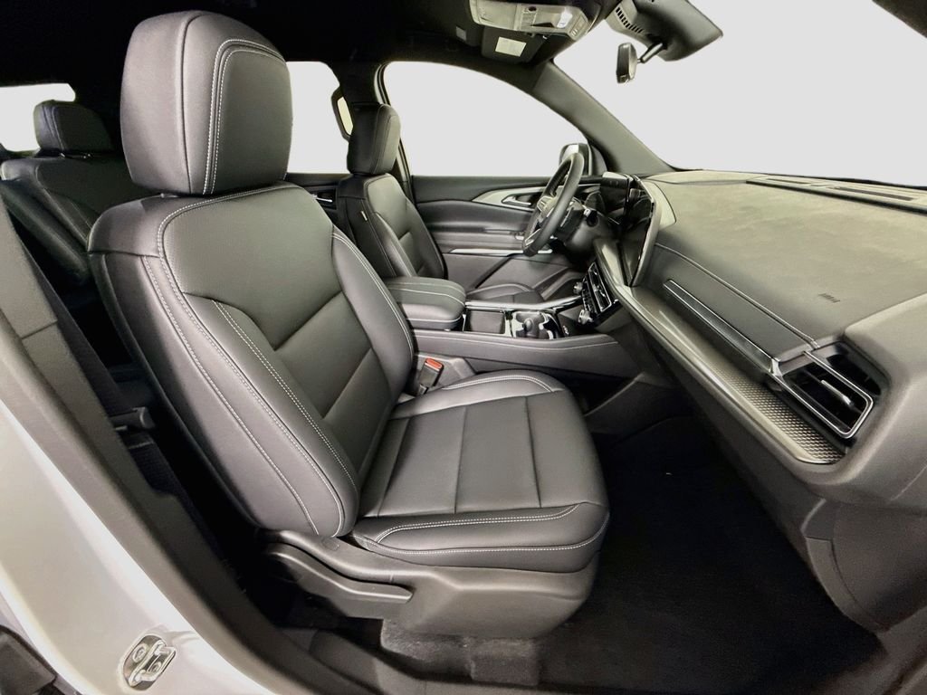 2027 Chevrolet Traverse LT - Photo 28