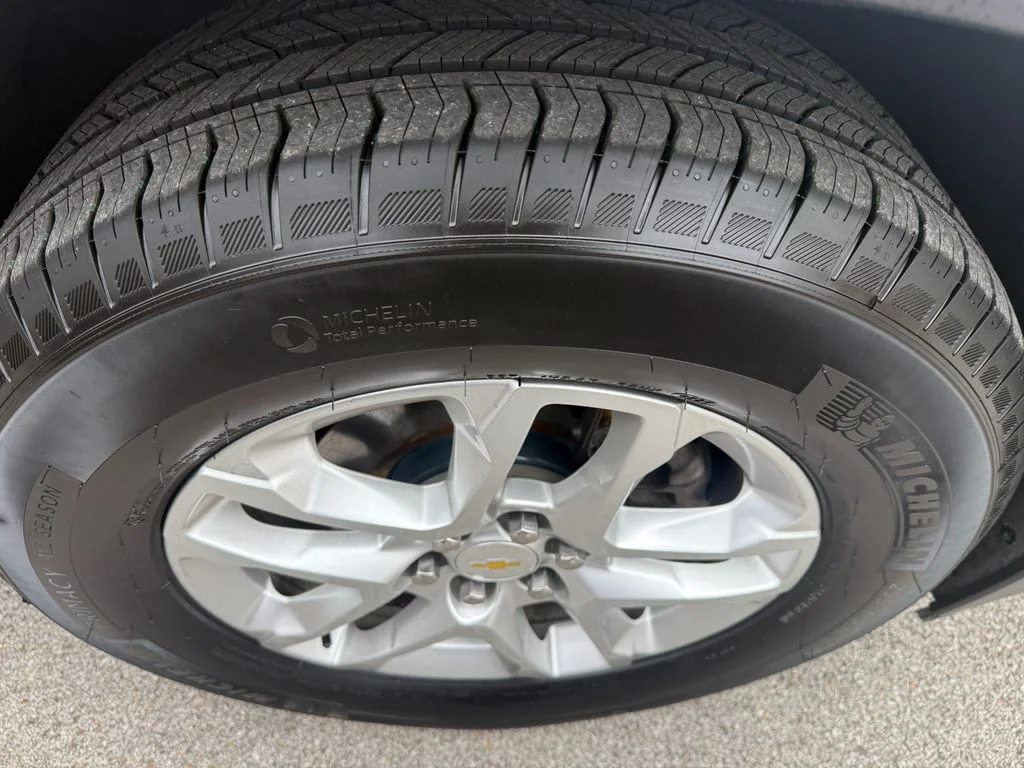 Used 2022 White Chevrolet LS image 6