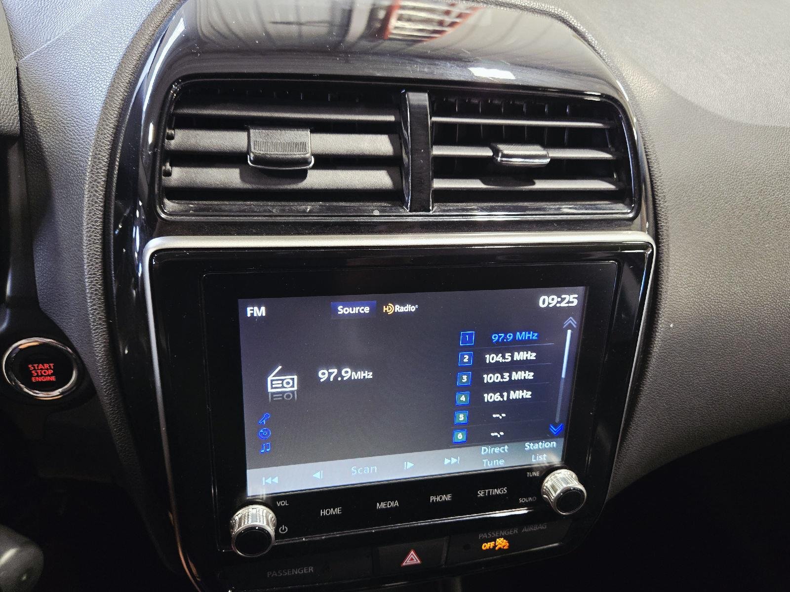 Used 2024 White Diamond Mitsubishi ES image 32