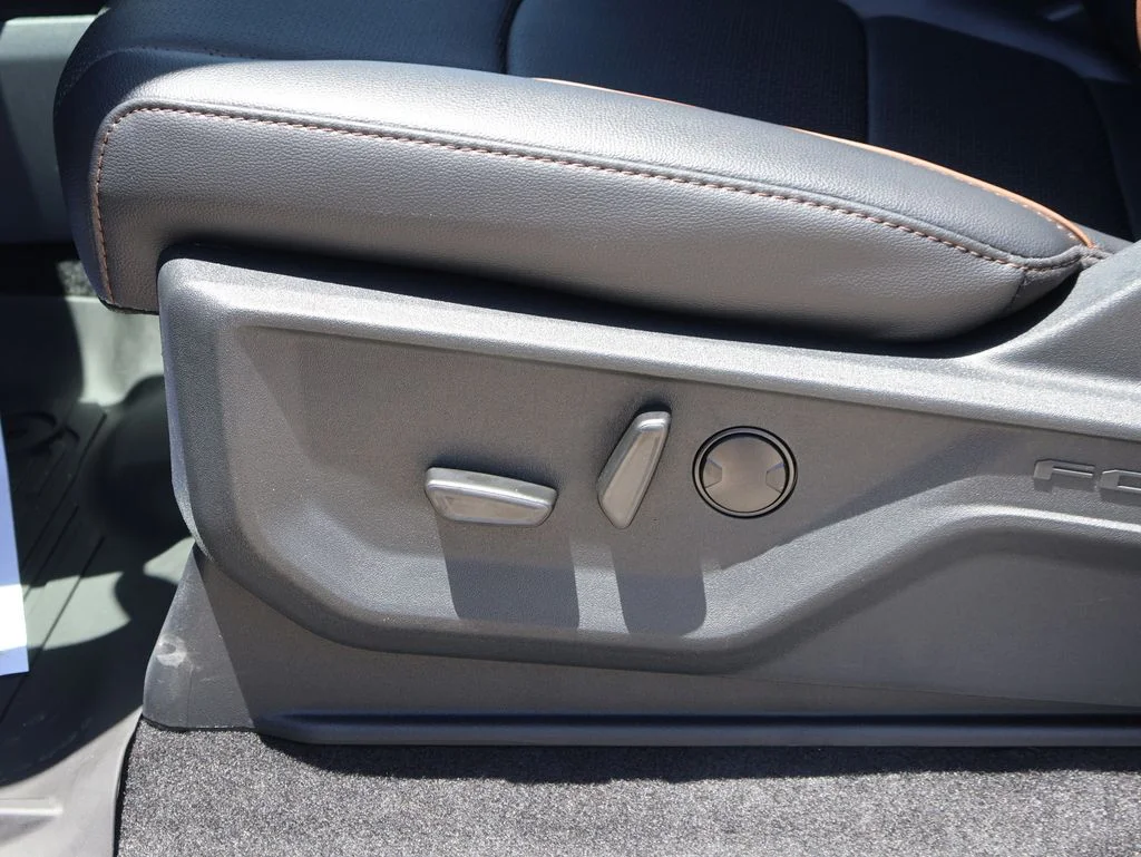 New 2026 Iconic Silver Metallic Ford Lariat® image 24