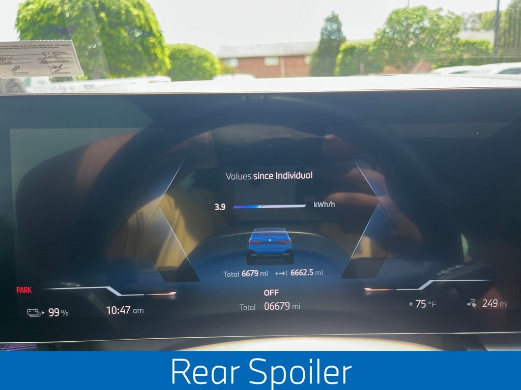 Used 2025  BMW xDrive40 image 18