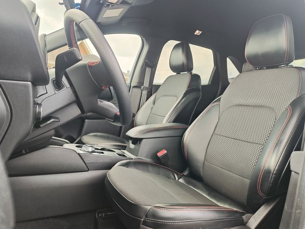 2023 Ford Escape ST-Line - Photo 13