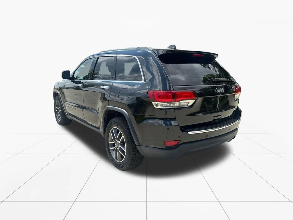 Used 2020 Diamond Black Jeep Limited image 6