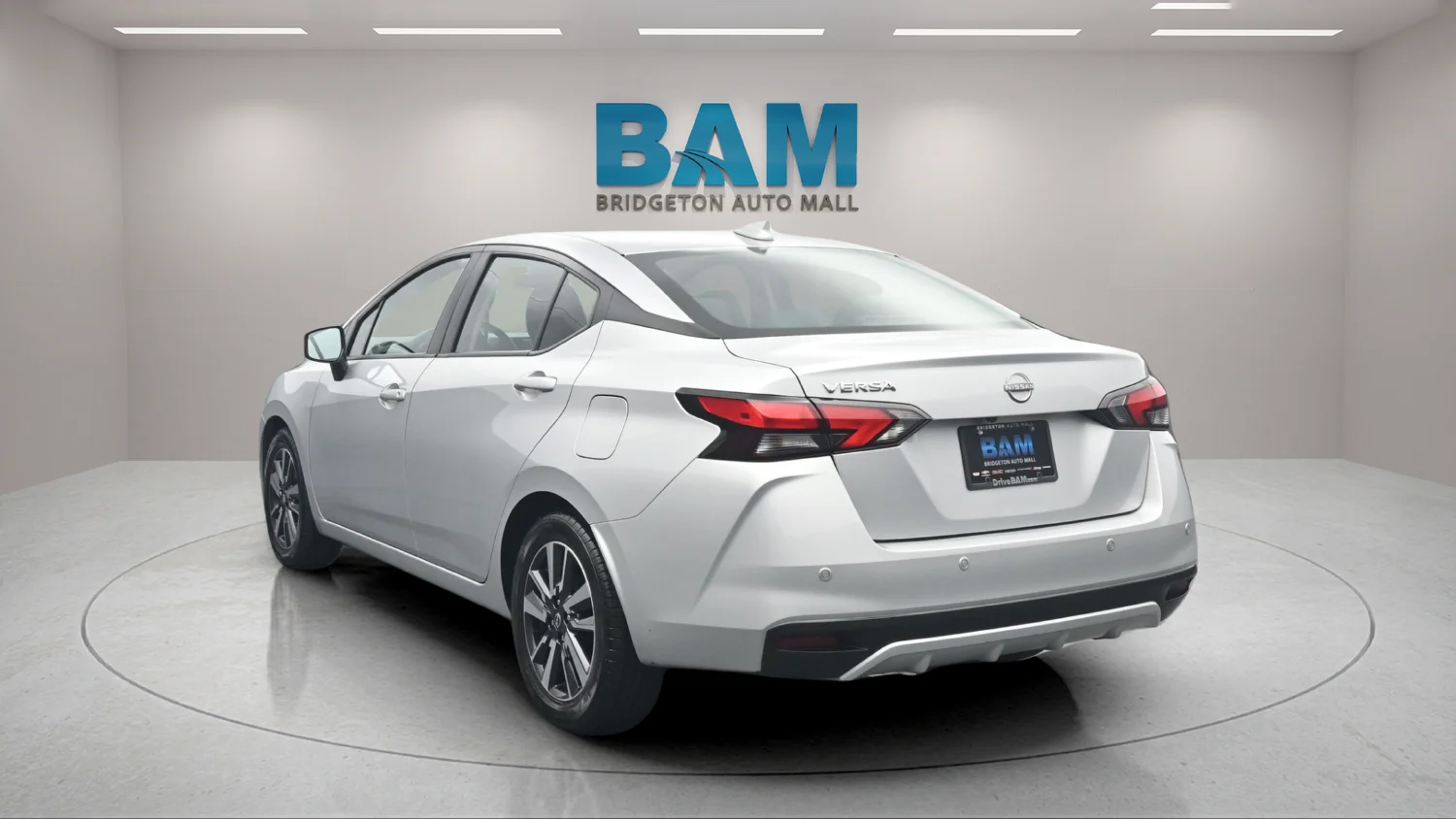 Used 2025 Silver Nissan 1.6 SV image 4