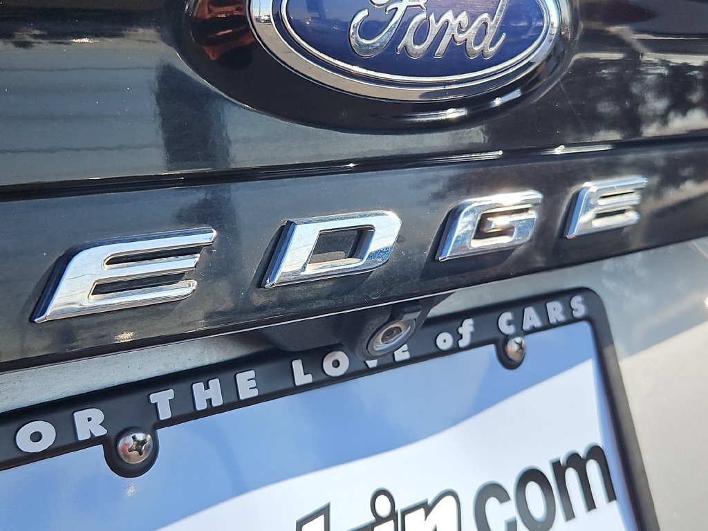 Used 2022 Silver Metallic Ford Titanium image 26