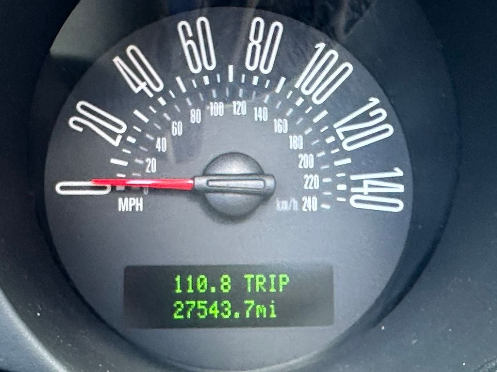 Used 2005 Black Ford  image 56