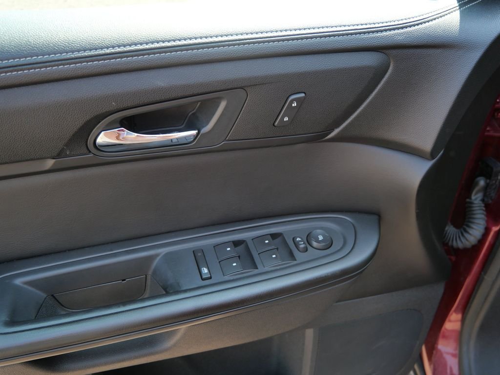 Used 2016 Red Chevrolet LT image 17