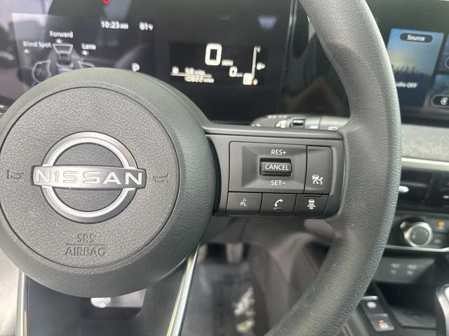 Used 2025 Gray Nissan SV image 17