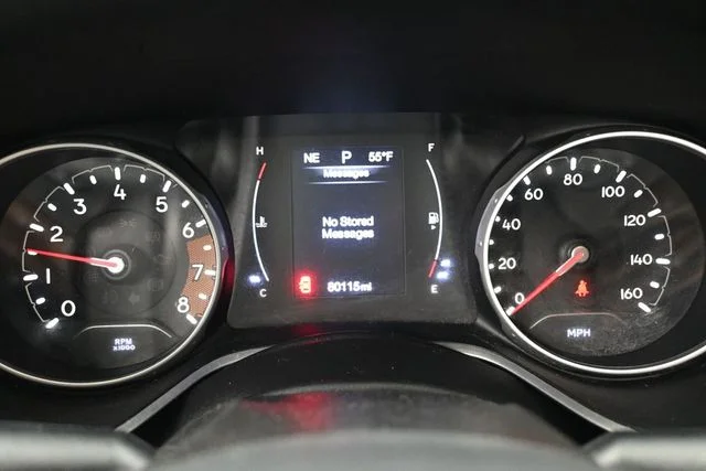 Certified Used 2019 Diamond Black Jeep Latitude image 9