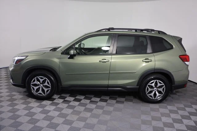 Used 2021 Green Subaru Premium image 4