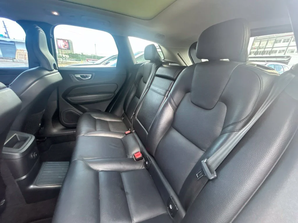 Used 2022 White Volvo T8 Inscription Expression image 7