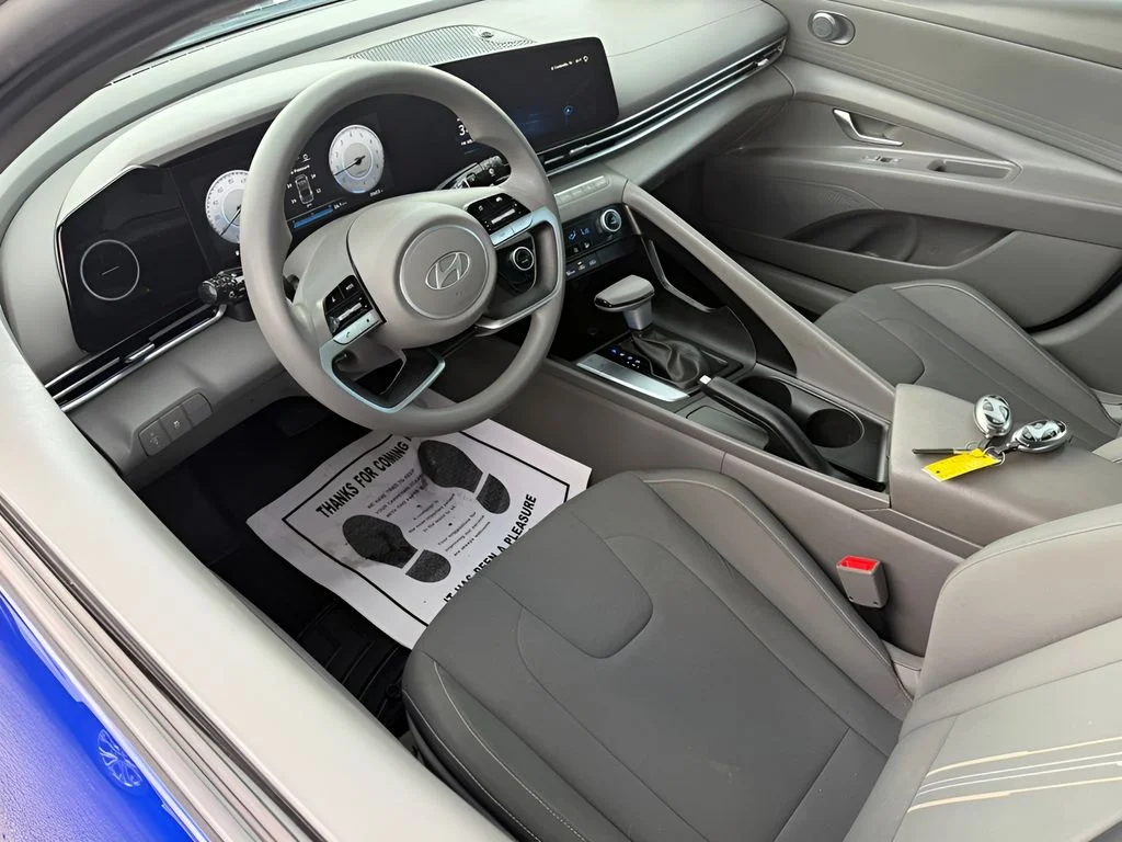Used 2024 Intense Blue Hyundai SEL image 14