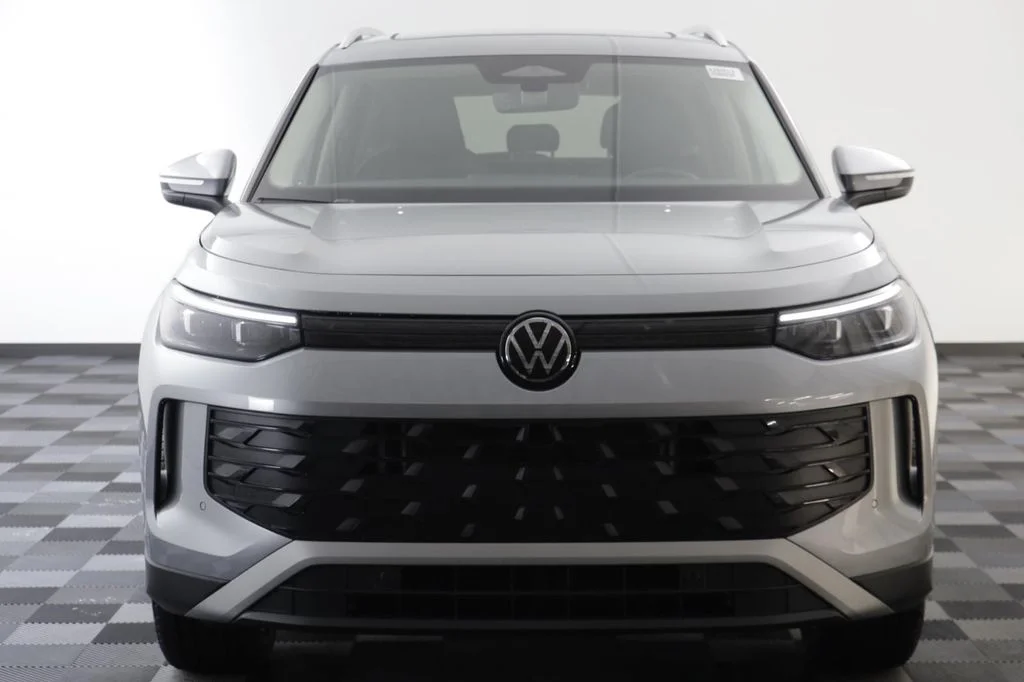 New 2026 Silver Volkswagen 2.0T SE image 22
