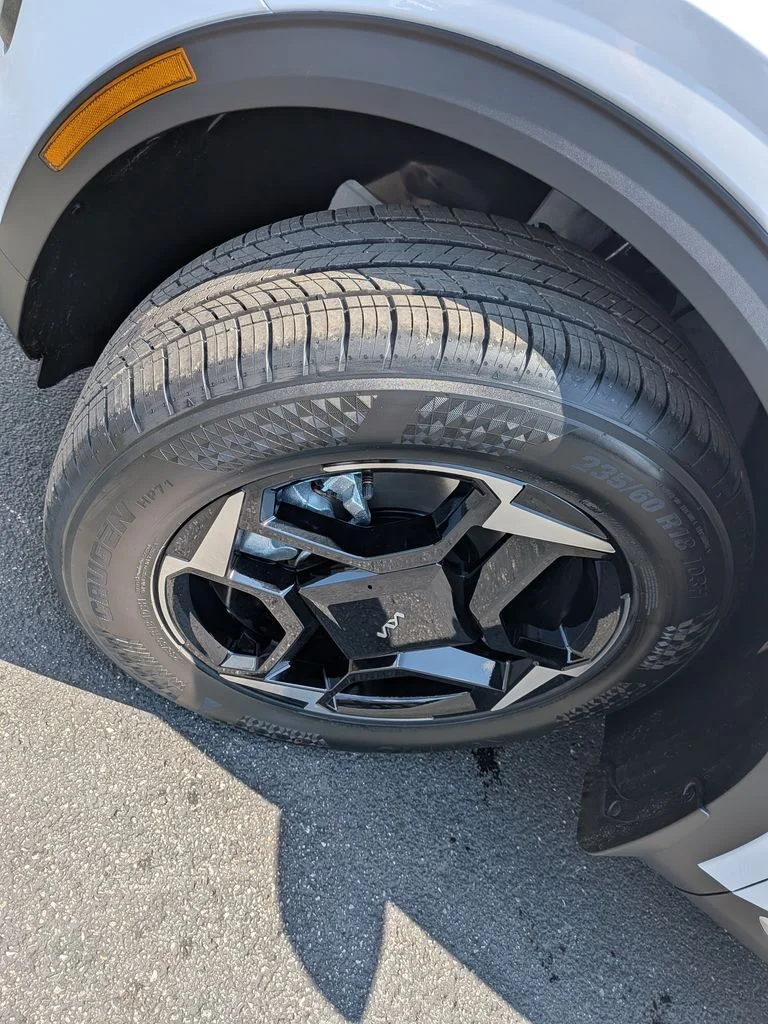 New 2026 White Pearl Kia EX image 35