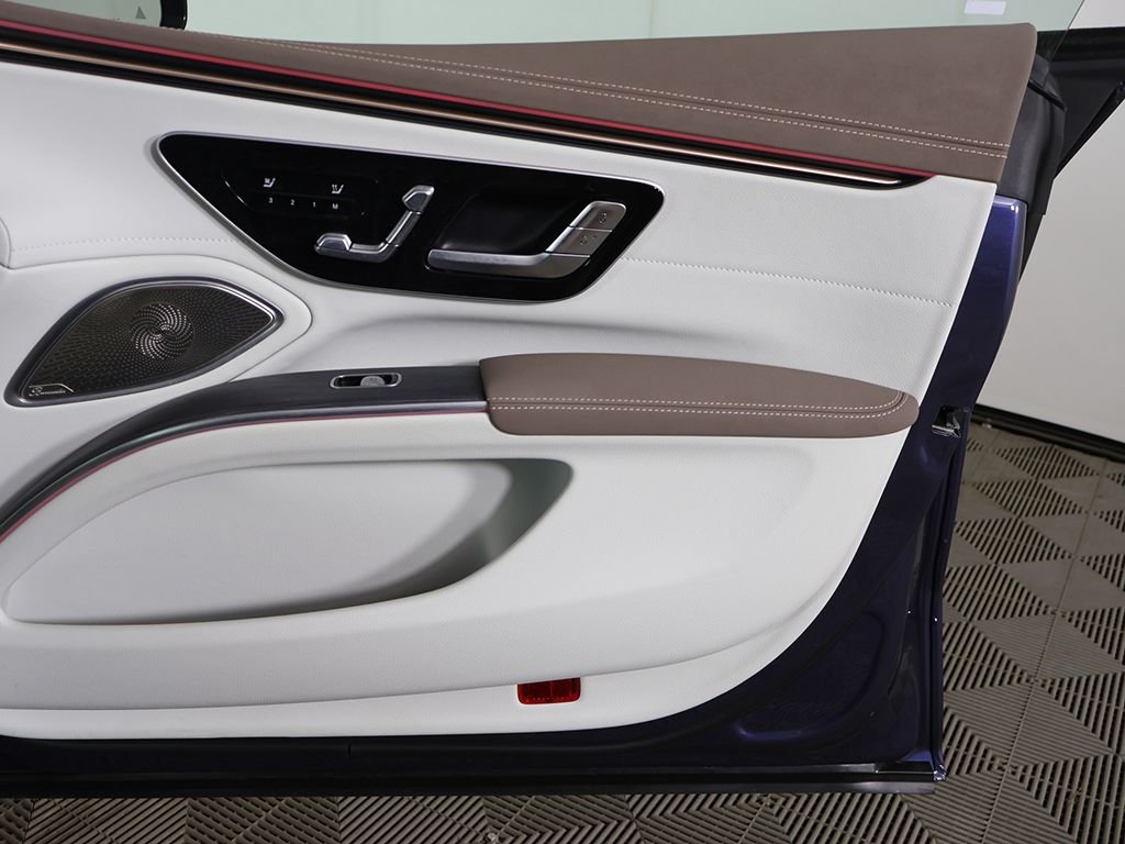Used 2024 Blue Mercedes-Benz 450 image 27