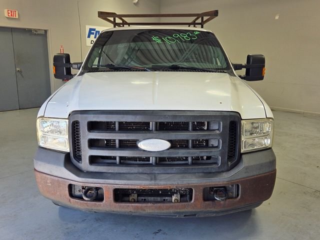 Used 2006 White Ford XL image 2