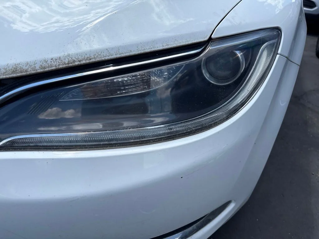 Used 2016 White Chrysler Limited image 7