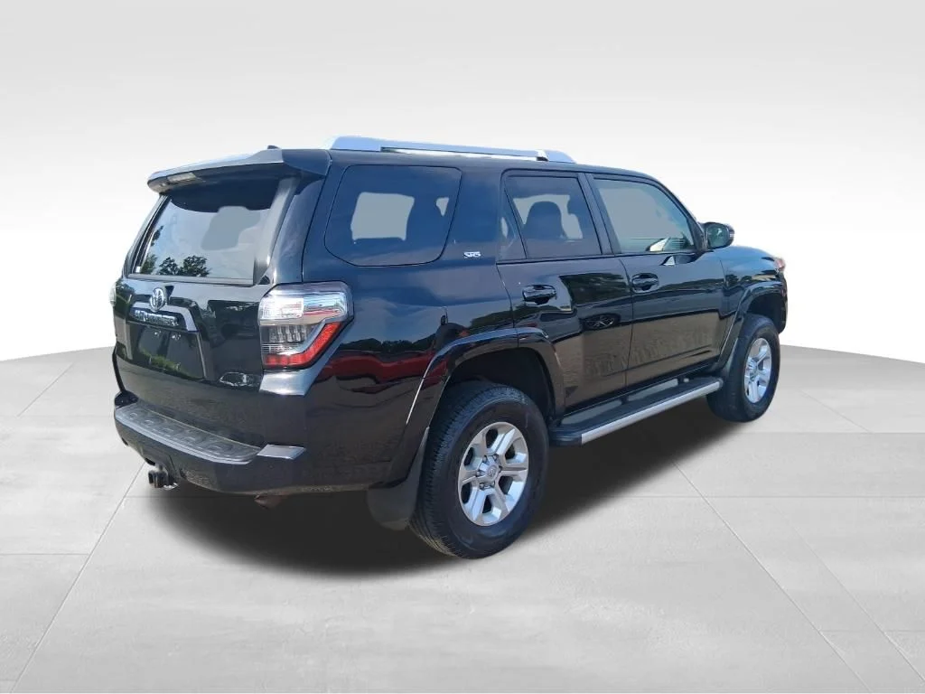 Used 2018 Black Toyota SR5 Premium image 7