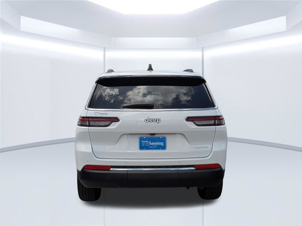 New 2026 Bright White Clear-Coat Exterior Paint Jeep Laredo image 6