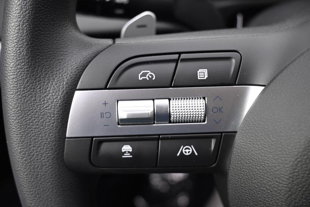 New 2026 White Pearl Hyundai SEL image 32