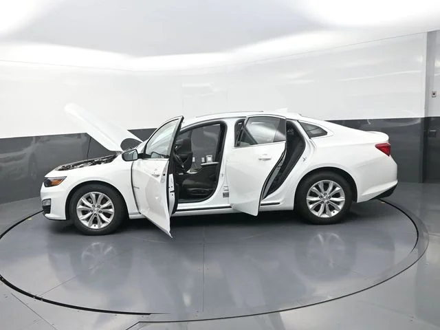 Used 2024 White Chevrolet LT image 43