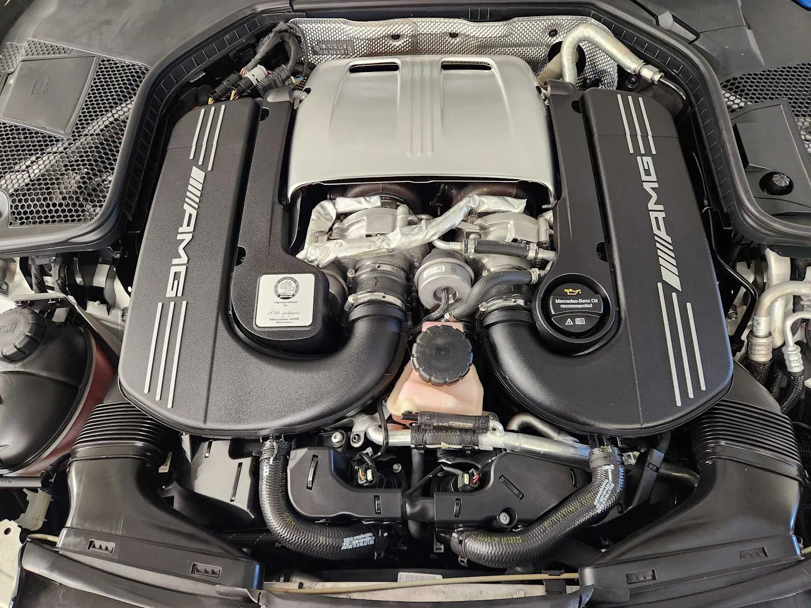 Used 2023 MANUFAKTUR Diamond White Metallic Mercedes-Benz AMG® C 63 S image 53