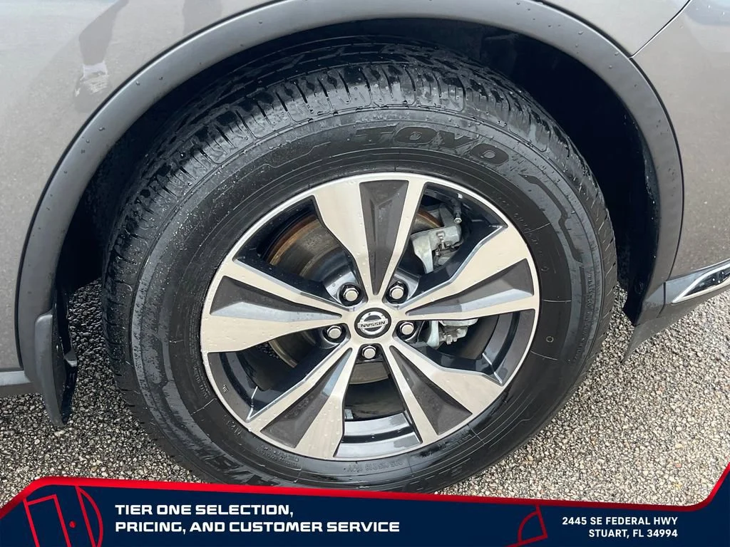 Used 2022 Gray Nissan S FWD image 22