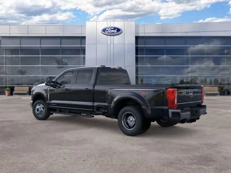 New 2026 Agate Black Metallic Ford XLT image 5