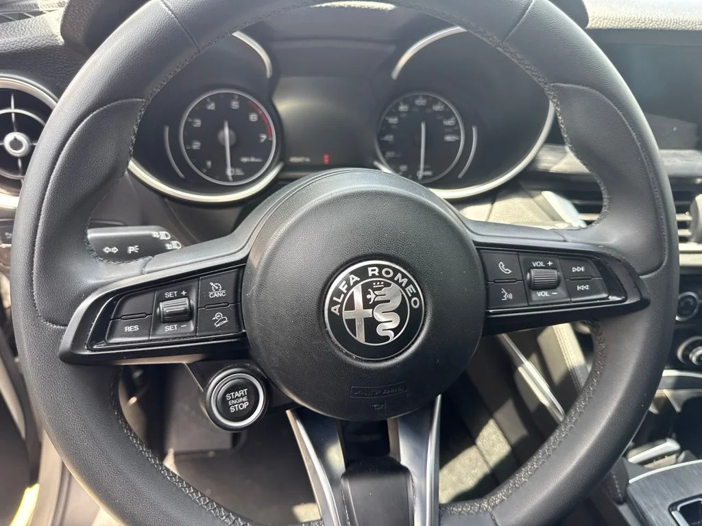 Used 2020 Gray Alfa Romeo Base image 7