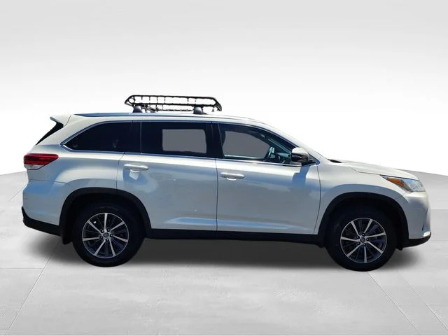 2019 Toyota Highlander XLE - Photo 6