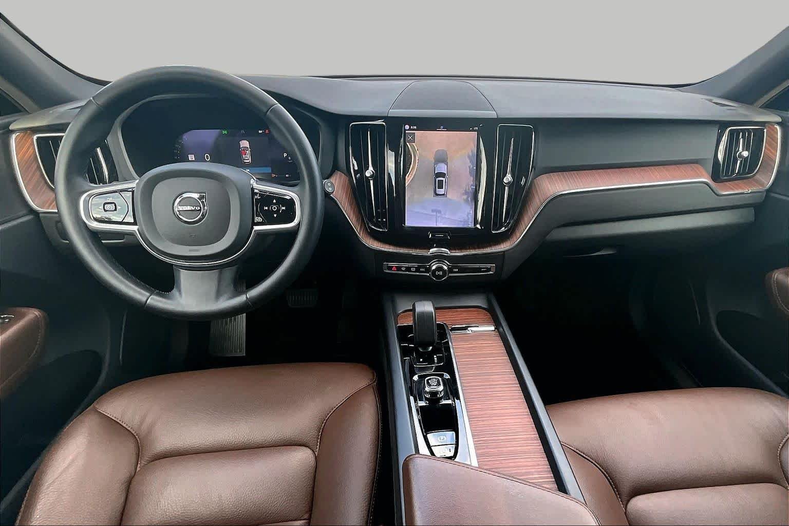 Used 2023 Crystal White Metallic Volvo Plus Bright Theme image 15