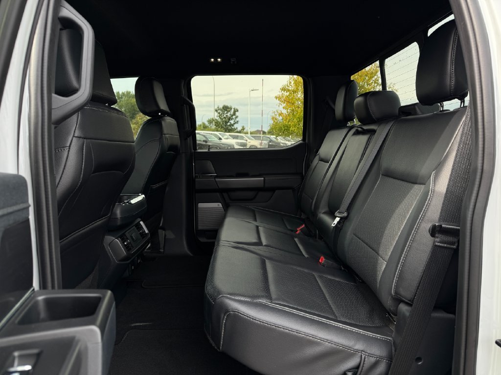 Used 2024 Avalanche Ford Lariat image 15