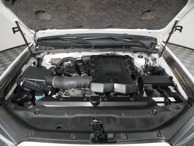 Certified Used 2023 Blizzard Pearl Toyota Limited image 33