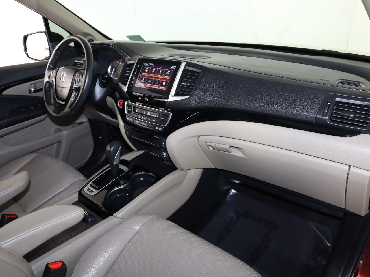 Used 2017 Deep Scarlet Pearl Honda RTL-E Crew Cab image 17