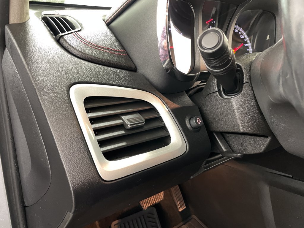 Used 2015 QUICKSILVER METALLIC GMC Denali image 26