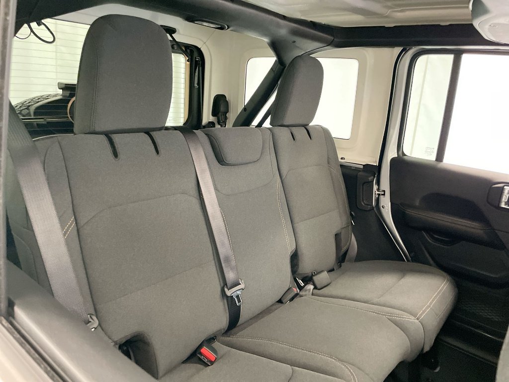 2024 Jeep Wrangler 4-Door Sahara - Photo 26