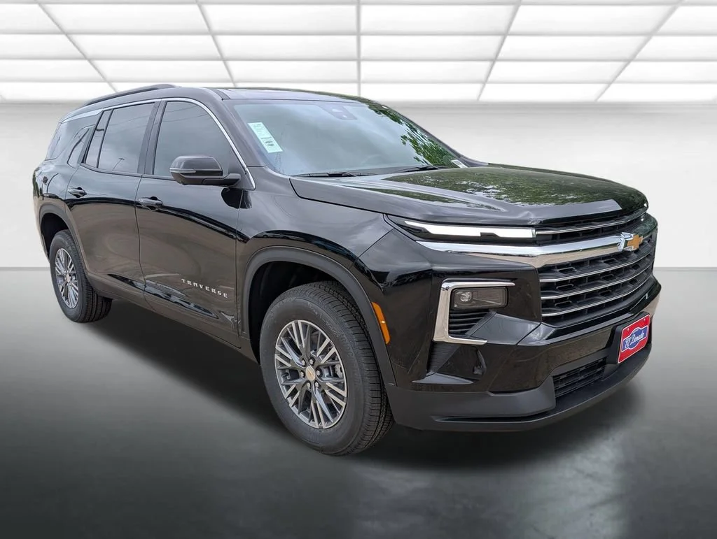 2026 Chevrolet Traverse FWD LT's photo