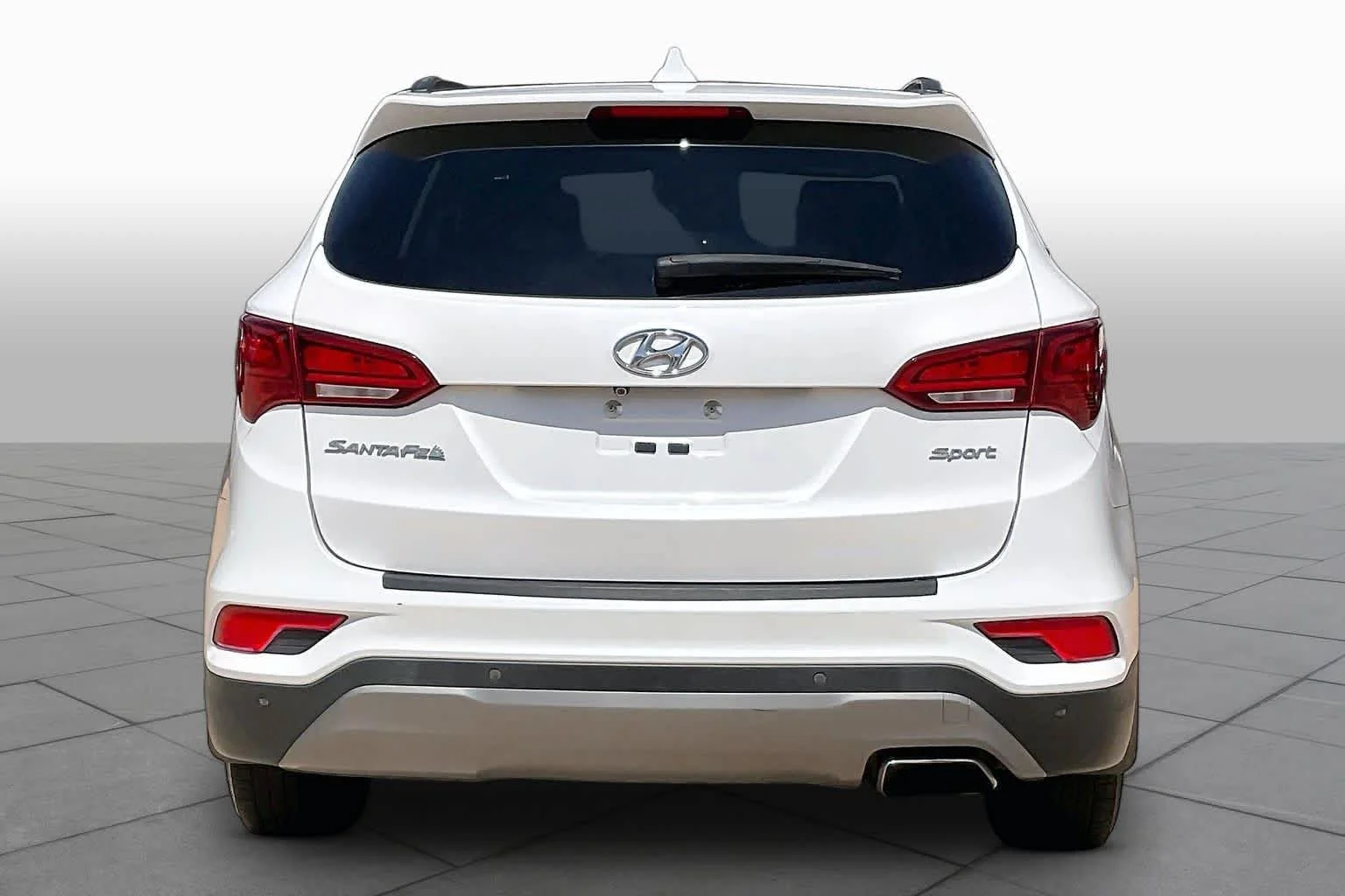 Used 2017 Frost White Pearl Hyundai 2.4L image 4