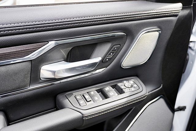 New 2026 Bright White Clear-Coat Exterior Paint RAM Laramie image 30