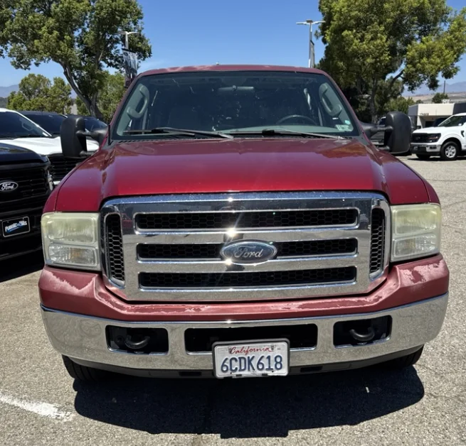 Used 2005 Red Ford XLT image 3